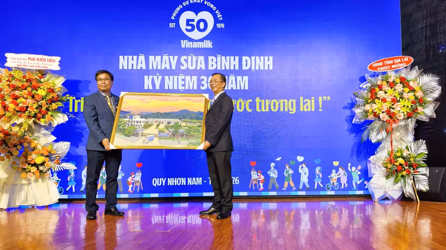 30-nam-nha-may-sua-binh-dinh.jpg