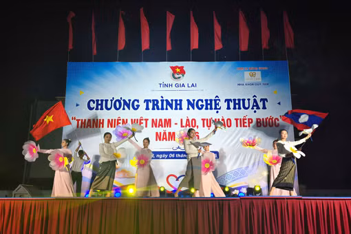 Thanh niên Việt Nam - Lào, tự hào tiếp bước