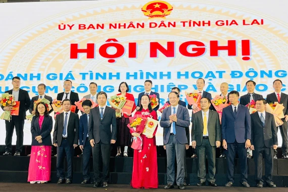 Chủ tịch UBND tỉnh Phạm Anh Tuấn chủ trì hội nghị giao chỉ tiêu phát triển các khu, cụm công nghiệp tại tỉnh Gia Lai năm 2026 vào chiều ngày 15-1.