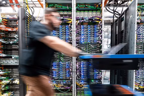 Lần đầu tiên hệ thống hạ tầng điện toán đám mây do AWS trực tiếp quản lý hiện diện tại Việt Nam.
