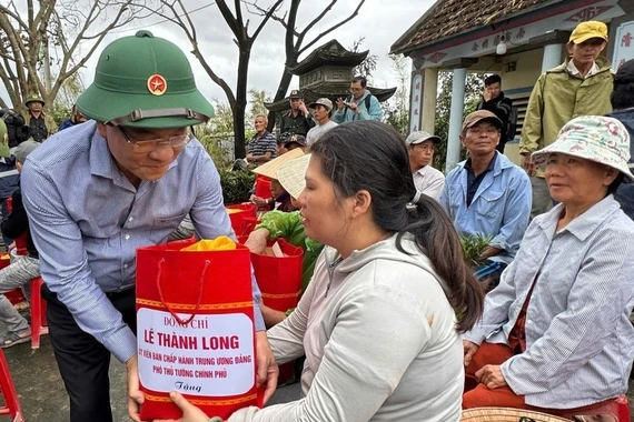 Gia Lai khẩn trương khắc phục hậu quả bão lũ, ổn định cuộc sống và chuẩn bị ứng phó với bão số 15