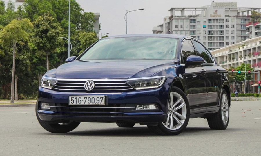 Volkswagen Passat 2019 sở hữu thiết kế châu Âu lịch lãm với lưới tản nhiệt chrome và cụm đèn LED sắc sảo. Ảnh: S.T toppassatjpg-1631965156.jpg