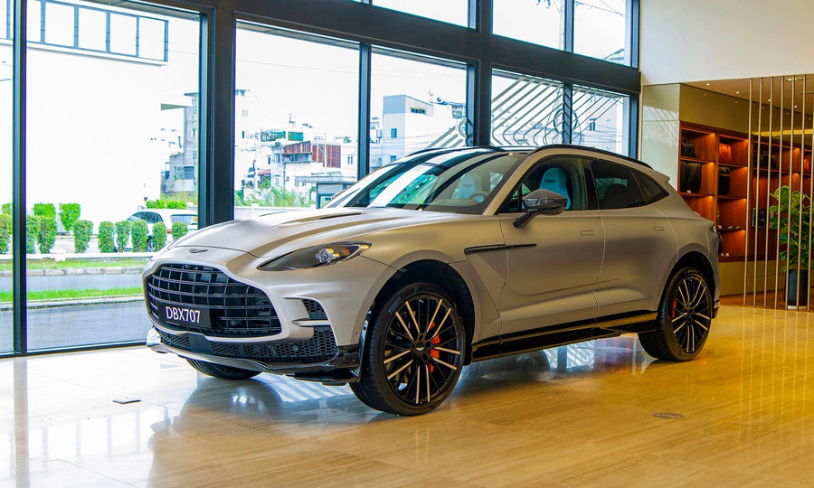 Ngoại hình mạnh mẽ, đậm chất thể thao của Aston Martin DBX 2023. Ảnh: S.T ngoaithatdbx70721667784671jpg-1723599763.jpg