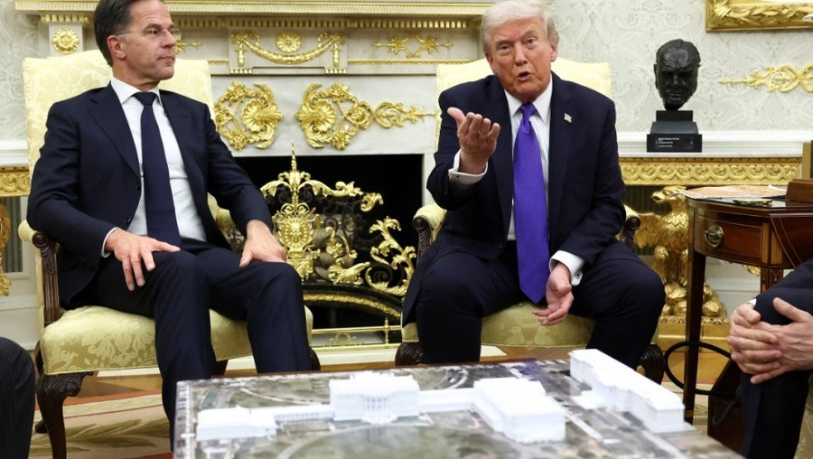 Tổng thống Mỹ Trump thông báo hủy hội nghị thượng đỉnh với Tổng thống Nga Putin trong cuộc gặp với Tổng thư ký NATO Mark Rutte tại Nhà Trắng. Ảnh: anewz 18539-2025-10-22t213930z-1847165.jpg