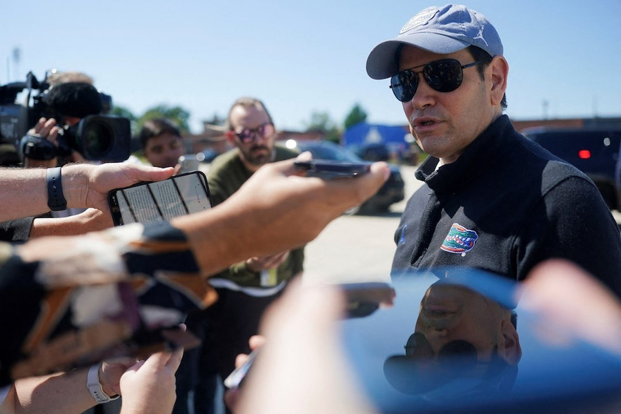 Nhà ngoại giao Marco Rubio phát biểu với phóng viên trước khi lên đường sang Israel. Ảnh: Reuters 65w27o4qzvoapctzge5qarou7q.jpg