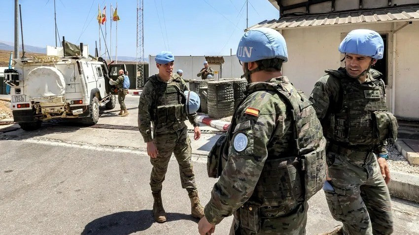 Lực lượng gìn giữ hòa bình UNIFIL tại doanh trại gần ở miền nam Lebanon. Ảnh: Getty Images lenh-ngung-ban-israel-lebanon-he.jpg
