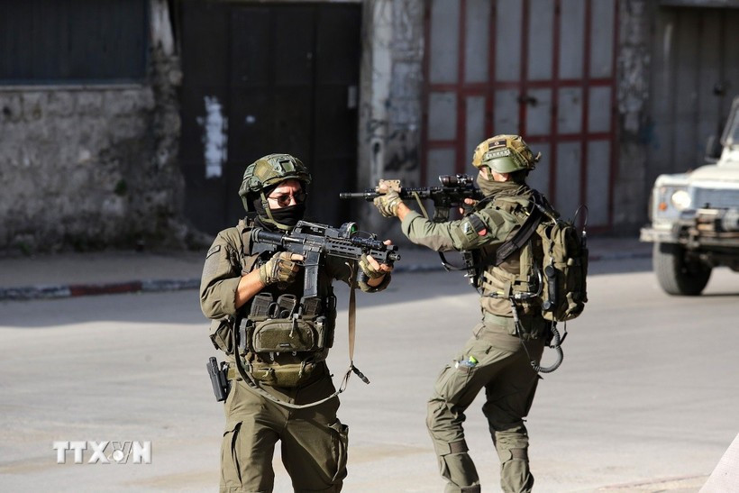 Binh sỹ Israel được triển khai tại thành phố Nablus, Bờ Tây. Ảnh: THX/TTXVN