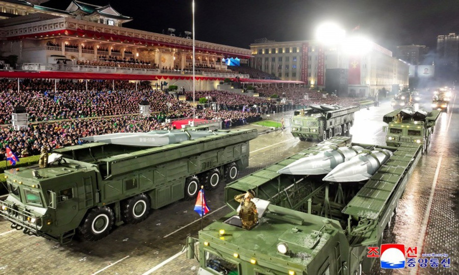 Tên lửa Hwasong-11Ma tại lễ duyệt binh ở Bình Nhưỡng hôm 10/10. Ảnh: KCNA hwasong-11ma-1760160945-4246-176.jpg