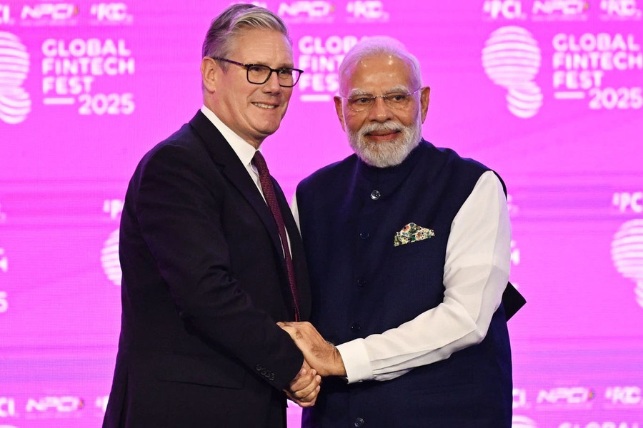 Thủ tướng Anh Kier Starmer (trái) và Thủ tướng Ấn Độ Narendra Modi (phải). Ảnh: The Independent cf9cd05963d19e41bab710e272a66f30.jpg