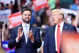 Phó tổng thống Mỹ nói châu Âu không nên lệ thuộc Washington, Nga chờ Ukraine sụp đổ