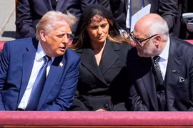 Phản ứng của ông Trump từ vụ Nga phóng tên lửa vào Kiev và vụ tướng Nga bị ám sát mới đây