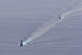 Trung Quốc phản ứng việc tàu Mỹ và Canada đi qua eo biển Đài Loan