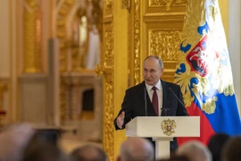 Ukraine và Nga đốp chát qua lại trước đề xuất Moscow chủ động ngừng bắn 3 ngày 