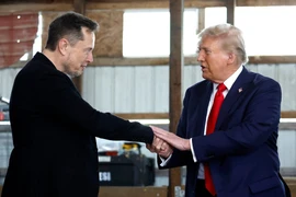 Ủng hộ ông Trump, tỷ phú Musk chi 47 USD cho bất kỳ ai đăng ký bỏ phiếu ở 7 bang chiến trường