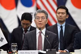 Kiev và Seoul tìm cách đối phó hợp tác quân sự giữa Moscow và Bình Nhưỡng 