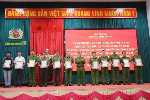 Gia Lai 24h: Thu giữ 5 khẩu súng khi bắt giữ 2 đối tượng cướp ngân hàng tại Gia Lai