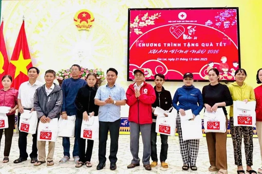 Lan tỏa “Tết Nhân ái”, sẻ chia đến người yếu thế