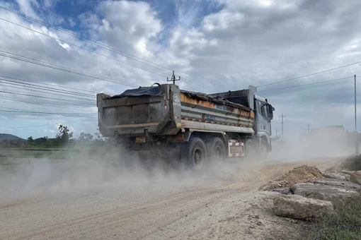 Đường tỉnh 638 xuống cấp: Chấn chỉnh hoạt động vận chuyển, khắc phục hư hỏng