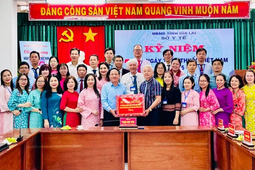 Chủ tịch UBND tỉnh Gia Lai: Ngành Y tế cần tư duy đột phá, nâng cao chất lượng phục vụ nhân dân.