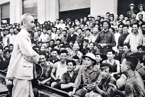 Từ học tập đến thực hành - bước phát triển mới trong vận dụng tư tưởng Hồ Chí Minh.