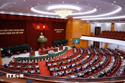 Thông báo Hội nghị lần thứ ba, Ban Chấp hành Trung ương Đảng khóa XIV