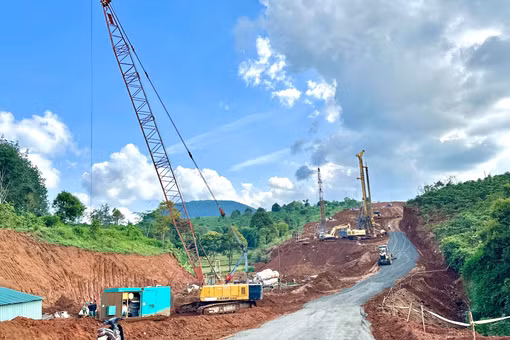 Chạy đua với thời tiết để giữ nhịp đầu tư công