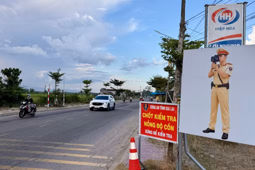 Hiệu quả từ tuyên truyền trực quan tại các “điểm nóng” giao thông