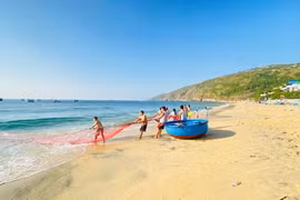 Về Nhơn Lý, kéo lưới cùng ngư dân