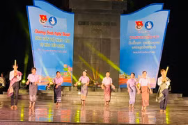Tỉnh đoàn Gia Lai tổ chức chương trình nghệ thuật “Sinh viên Việt Nam-Lào, tự hào tiếp bước”