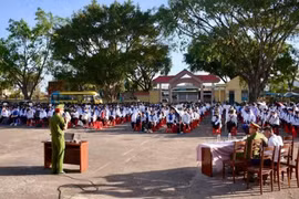 Trang bị kỹ năng phòng-chống ma túy cho gần 800 học sinh Trường THPT Pleiku