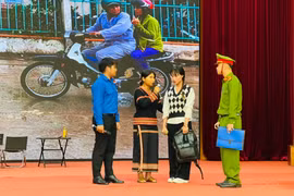 Tập huấn kỹ năng tuyên truyền phòng-chống mua bán người cho cán bộ Đoàn huyện Đak Đoa