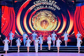 Tổng duyệt chương trình chung kết cuộc thi “Hoa hậu Doanh nhân châu Á 2025”