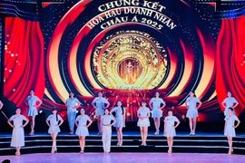 Tổng duyệt chương trình chung kết cuộc thi “Hoa hậu Doanh nhân châu Á 2025”