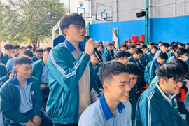 Tư vấn tuyển sinh-hướng nghiệp cho hơn 700 học sinh Trường THPT Chi Lăng