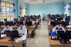 Trao 22 giải cho các thí sinh, nhóm thí sinh đạt giải tại Hội thi tin học trẻ thành phố Pleiku