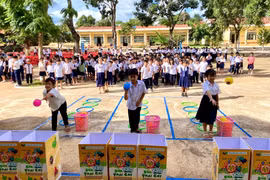 Gần 8.000 học sinh huyện Chư Păh được xem phim với chủ đề “Điện ảnh trong mắt trẻ thơ”