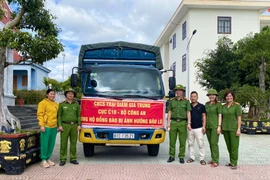 Trại giam Gia Trung quyên góp nhu yếu phẩm hỗ trợ đồng bào vùng lũ