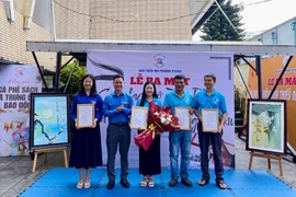 Nhà thiếu nhi phường Pleiku ra mắt Câu lạc bộ thư pháp