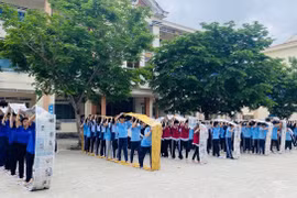 Hơn 800 học sinh Trường THCS Nguyễn Du tham gia Ngày hội “Thiếu nhi vui khỏe - Tiến bước lên Đoàn”