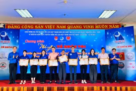 Gia Lai: Tặng bằng khen cho 29 tập thể, cá nhân có thành tích xuất sắc trong phong trào Tôi yêu Tổ quốc tôi