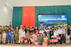 Trồng 5.500 cây xanh tại xã Kon Thụp