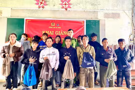 Công an xã Hra khai giảng “Lớp học tình thương”