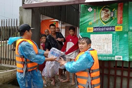 Báo và PTTH Gia Lai trao 200 suất quà cho người dân bị ảnh hưởng bởi mưa lũ 