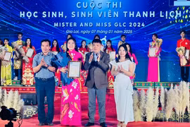 Hồ Thị Mỹ Lệ đăng quang cuộc thi “Học sinh-sinh viên thanh lịch”