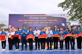 Trung ương Đoàn TNCS Hồ Chí Minh bàn giao công trình không gian thể thao và khởi công nhà nhân ái tại huyện Chư Păh