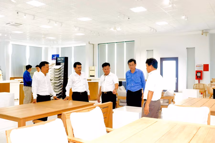 truong-dai-hoc-quy-nhon-ket-noi-nghien-cuu-chuyen-giao-cong-nghe5.jpg