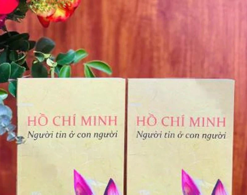 Ra mắt tập thơ 'Hồ Chí Minh - Người tin ở con người'