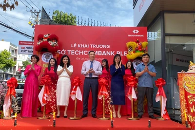 Khai trương trụ sở mới Techcombank Chi nhánh Pleiku