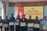 Chư Sê khen thưởng 16 tập thể, cá nhân xuất sắc trong công tác Mặt trận 