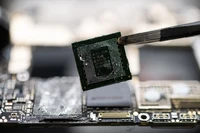 Bị Mỹ cấm vận, Huawei cải tiến công nghệ cũ sản xuất chip 3nm